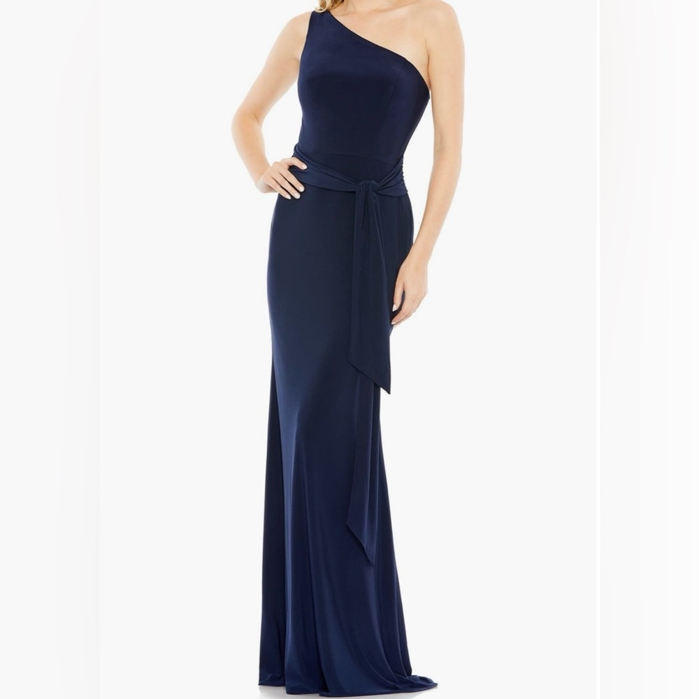 Mac Duggal Navy One Shoulder Jersey Sheath Gown In Size 4
